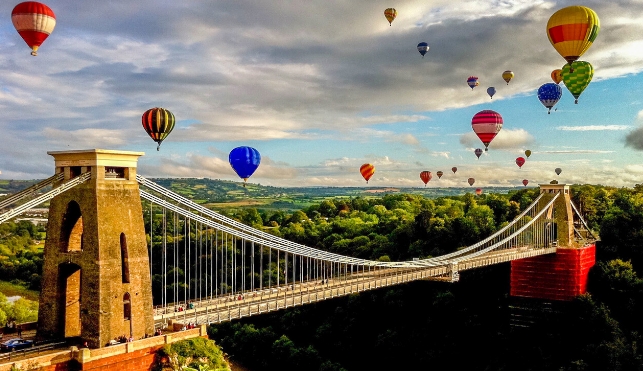 Hot air balloons flying over the Clifton suspension bridge